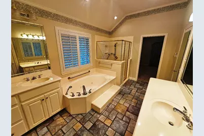 109 Kingston Drive, Waco, TX 76712 - Photo 12