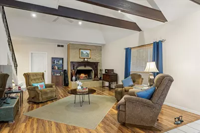 5007 Comanche Drive, Granbury, TX 76049 - Photo 10