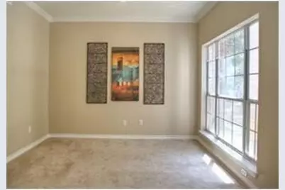 907 Canal, Irving, TX 75063 - Photo 12