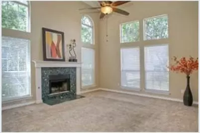 907 Canal, Irving, TX 75063 - Photo 14