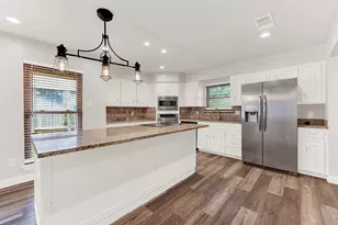 16801 Thomas Chapel Dr, Dallas, TX 75248 - Photo 8