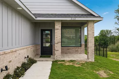 312 3rd Street, Hillsboro, TX 76645 - Photo 2