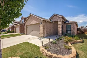 8905 Deadwood Ln, Aubrey, TX 76227 - Photo 2