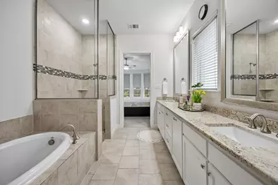7826 Uxbridge Drive, Irving, TX 75063 - Photo 18