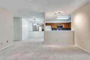 2617 Isbella Dr, Grand Prairie, TX 75052 - Photo 8