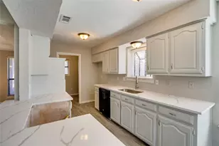 3301 Darion Ln, Plano, TX 75093 - Photo 10