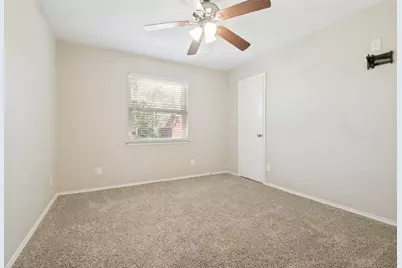 211 Willow Creek Court, Mansfield, TX 76063 - Photo 18