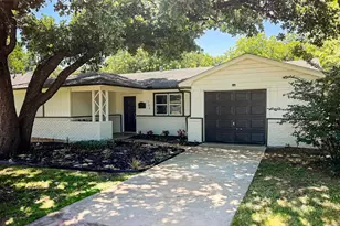 706 Henslee Dr, Euless, TX 76040 - Photo 2