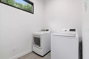 2021 Dennison St, Dallas, TX 75212 - Photo 14
