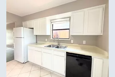 8504 Holly Street, Frisco, TX 75034 - Photo 6