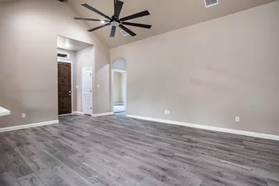 916 Mojave Trail, Granbury, TX 76048 - Photo 6
