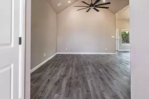 916 Mojave Trail, Granbury, TX 76048 - Photo 4