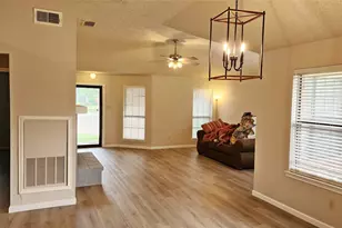 520 Kirkland Dr, Coppell, TX 75019 - Photo 2