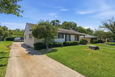 3630 Townsend Drive, Dallas, TX 75229 - Photo 2