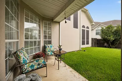 9705 Valley Lake Court, Irving, TX 75063 - Photo 32
