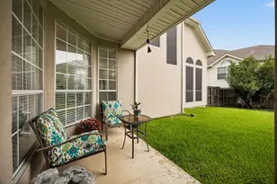 9705 Valley Lake Ct, Irving, TX 75063 - Photo 32