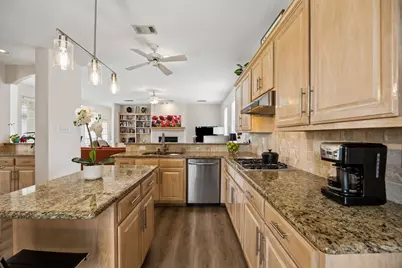 9705 Valley Lake Court, Irving, TX 75063 - Photo 12