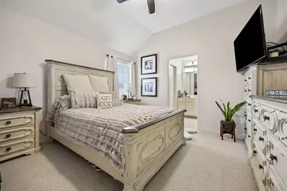 9705 Valley Lake Court, Irving, TX 75063 - Photo 24