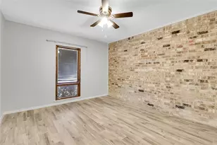 44 E Mountain Creek Dr, Grand Prairie, TX 75052 - Photo 8