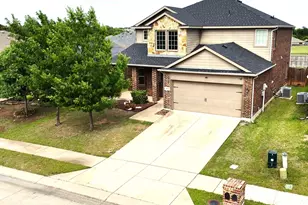 2135 Forest Meadow Dr, Princeton, TX 75407 - Photo 2