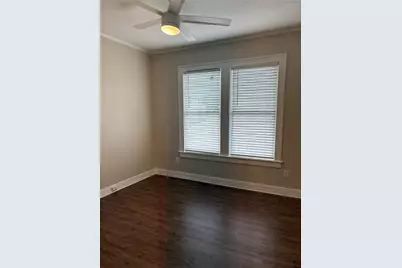 907 N Bishop Avenue #B, Dallas, TX 75208 - Photo 8