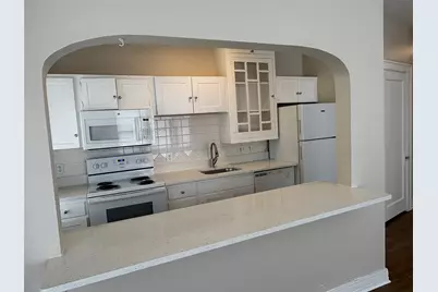907 N Bishop Avenue #B, Dallas, TX 75208 - Photo 6