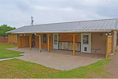 2024 Walker Street, Granbury, TX 76048 - Photo 6