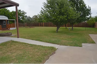 2024 Walker Street, Granbury, TX 76048 - Photo 30