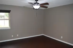 2024 Walker St, Granbury, TX 76048 - Photo 36