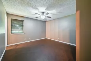 2024 Walker St, Granbury, TX 76048 - Photo 16