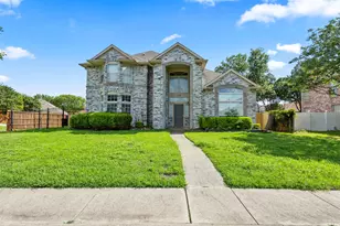 1128 Kensington Dr, DeSoto, TX 75115 - Photo 2