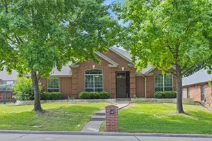 1004 Dover Heights Trail, Mansfield, TX 76063 - Photo 2