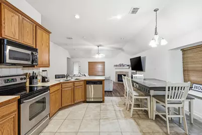 1235 Clearwater Drive, Grand Prairie, TX 75052 - Photo 6