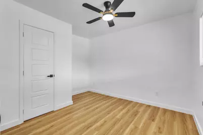 203 E 7th Street, Irving, TX 75060 - Photo 14