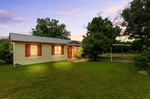 418 S Broadway St, Meridian, TX 76665 - Photo 2
