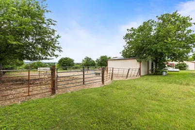 418 S Broadway Street, Meridian, TX 76665 - Photo 6