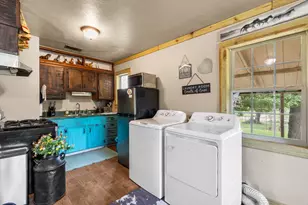 418 S Broadway St, Meridian, TX 76665 - Photo 12