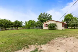 418 S Broadway St, Meridian, TX 76665 - Photo 8