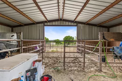 418 S Broadway Street, Meridian, TX 76665 - Photo 4
