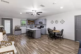 10015 Shoreline Dr, Wills Point, TX 75169 - Photo 6