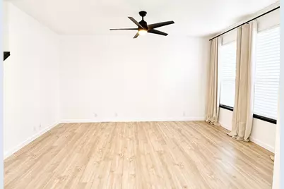 2743 Hyde Park Drive, Grand Prairie, TX 75050 - Photo 6