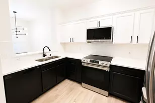 2743 Hyde Park Dr, Grand Prairie, TX 75050 - Photo 12
