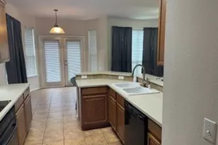 1740 Hidden Brook Dr, Grand Prairie, TX 75050 - Photo 2