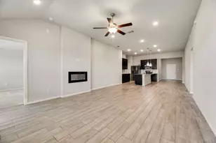 14216 Aberavon Dr, Pilot Point, TX 76258 - Photo 10