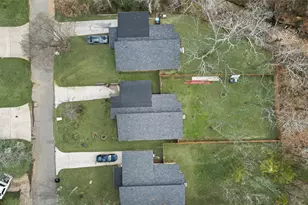 718 E Crawford St, Denison, TX 75021 - Photo 6