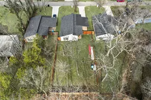 718 E Crawford St, Denison, TX 75021 - Photo 8