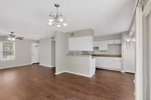 2718 Wesleyan Dr, Irving, TX 75062 - Photo 10