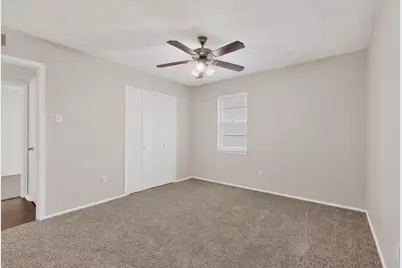 2718 Wesleyan Drive, Irving, TX 75062 - Photo 24