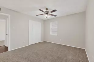 2718 Wesleyan Dr, Irving, TX 75062 - Photo 24