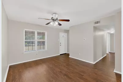 2718 Wesleyan Drive, Irving, TX 75062 - Photo 6